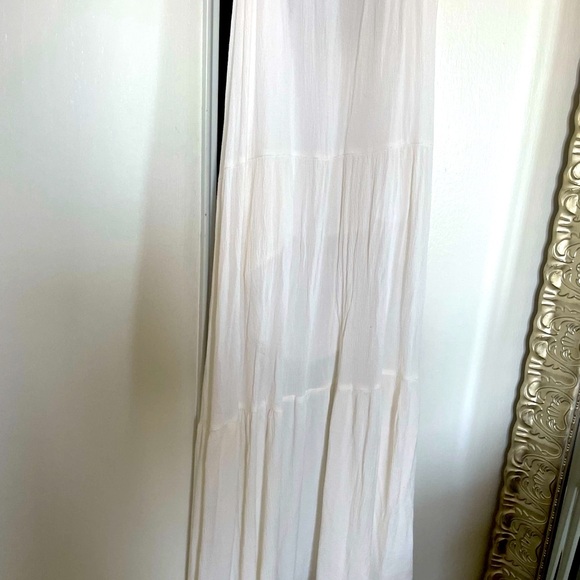 ILLA ILLA soft white cut out Maxi Dress- L - Picture 2 of 9